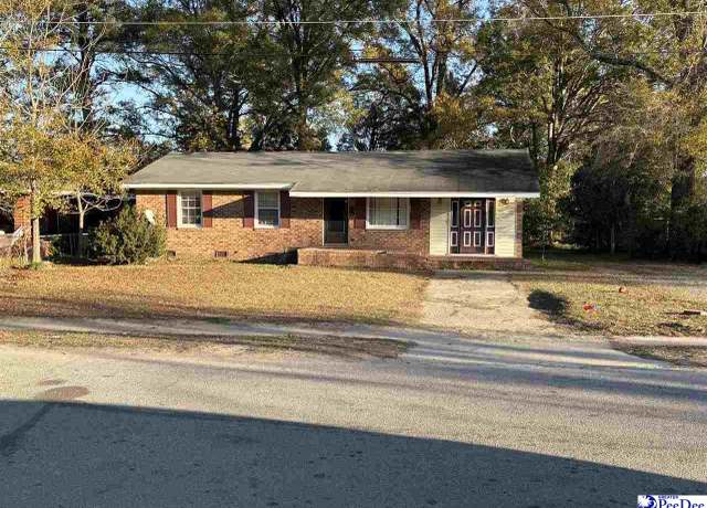 Property at 604 N 5th Ave, Dillon, SC 29536, 3 beds, 1.5 baths