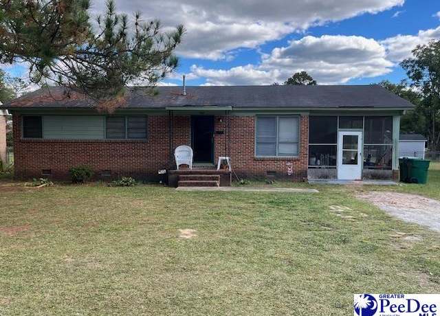Property at 809 W Greene St, Cheraw, SC 29520, 3 beds, 1.5 baths