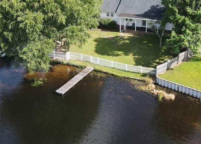Property at 109 Lakeview Blvd, Hartsville, SC 29550, 3 beds, 2 baths