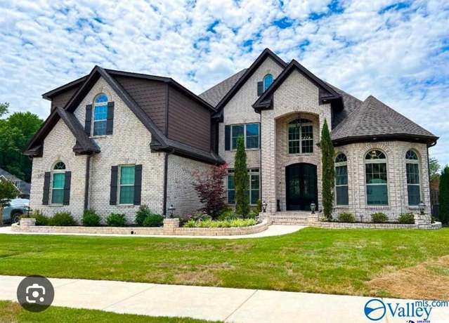Property at 932 Barclay Dr, Florence, SC 29501, 4 beds, 4 baths