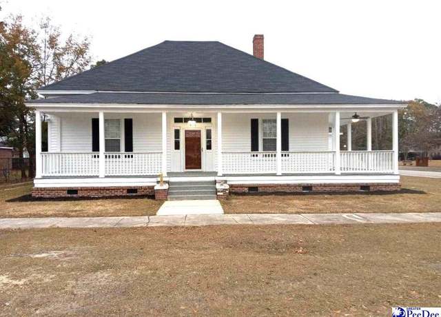 Property at 411 E Jefferson St, Dillon, SC 29536, 3 beds, 2 baths