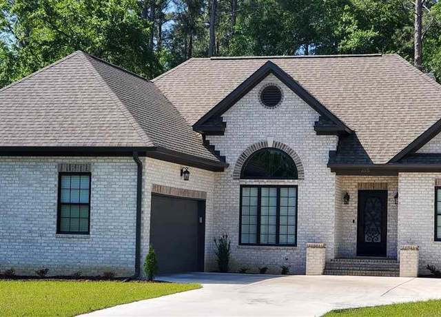 Property at 615 Little John Rd, Cheraw, SC 29520, 3 beds, 2.5 baths