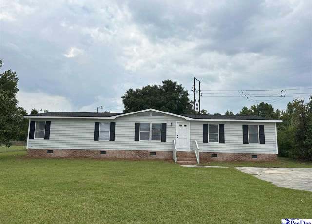 Property at 1109 Dennis Rd, Lake City, SC 29560, 4 beds, 2 baths