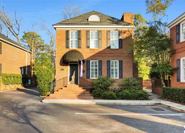 Property at 2076 Wren Creek Ct, Florence, SC 29501, 2 beds, 2.5 baths