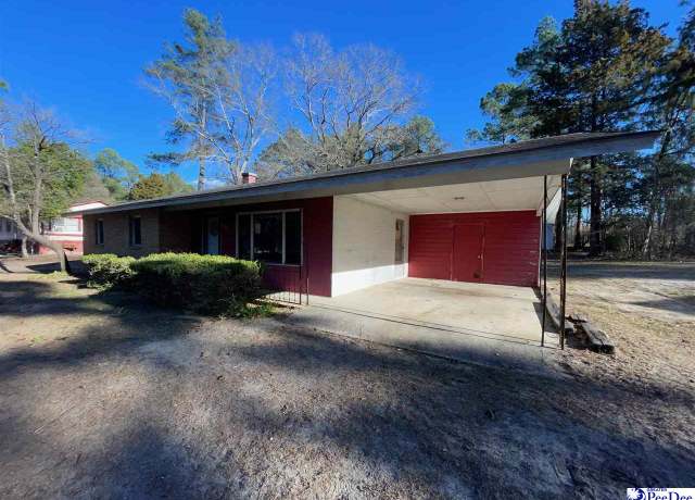 Property at 2303 E Home Ave Ext, Hartsville, SC 29550, 3 beds, 1.5 baths