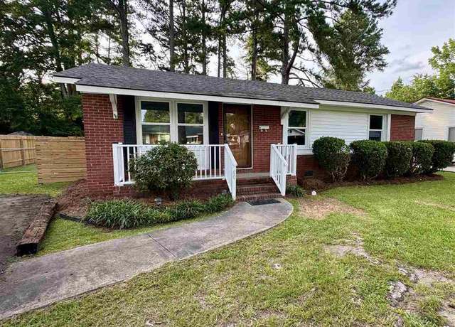Property at 60 Cherokee Ave, Cheraw, SC 29520, 3 beds, 1.5 baths