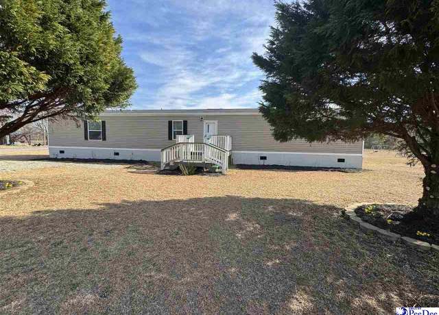 Property at 2952 Hwy 38 N, Bennettsville, SC 29512, 3 beds, 2 baths