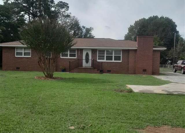 Property at 2428 Mccown Dr, Florence, SC 29501, 3 beds, 1.5 baths