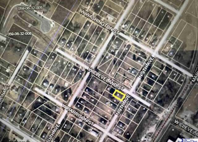 Property at 213 N 9th Ave, Dillon, SC 29536
