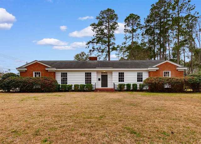 Property at 310 E Northside Ave, Marion, SC 29571, 4 beds, 2.5 baths