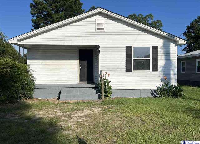Property at 1010 Rose St, Florence, SC 29506, 3 beds, 1 bath