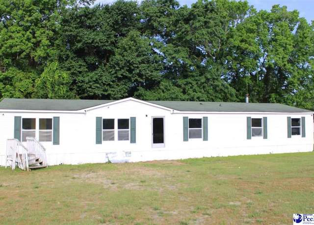 Property at 1293 Don Ct, Dillon, SC 29536, 5 beds, 3 baths