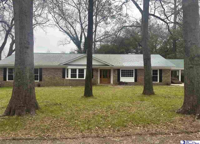 Property at 411 Shamrock Ln/ Ln, Hartsville, SC 29550, 4 beds, 3 baths