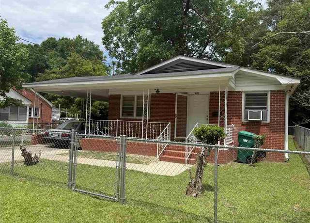 Property at 304 Johnson St, Cheraw, SC 29520, 2 beds, 1 bath