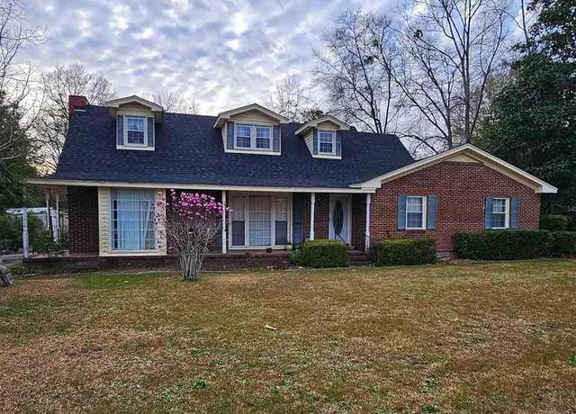 Property at 513 Lexington Ave, Kingstree, SC 29556, 4 beds, 2.5 baths