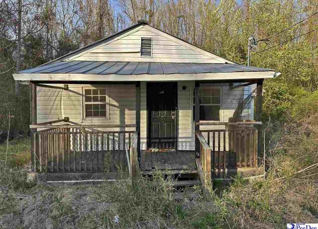 Property at 2016 Cotthingham Ct, Marion, SC 29571, 2 beds, 1 bath