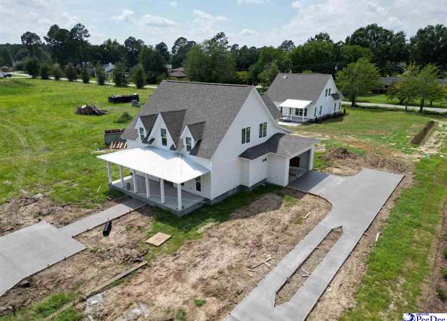 Property at 1031 Left Bank Dr, Florence, SC 29501, 4 beds, 2.5 baths