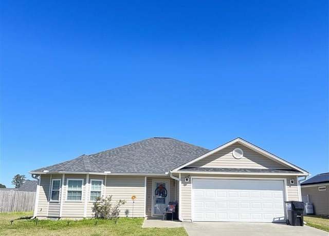 Property at 3007 Colton Dr, Florence, SC 29506, 3 beds, 2 baths
