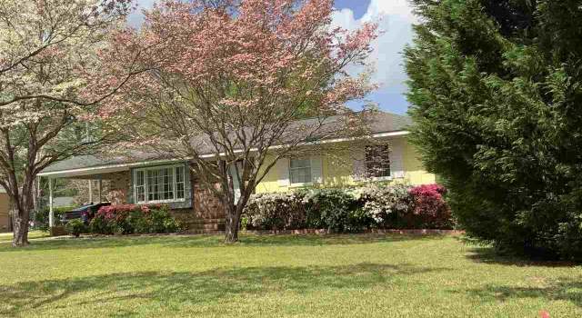 Photo of 312 Palmetto St, Bennettsville, SC 29512