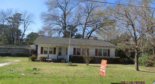 Photo of 111 N Carolina Ave, Dillon, SC 29536