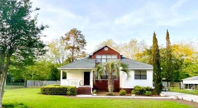 Photo of 706 W Dargan St, Dillon, SC 29536