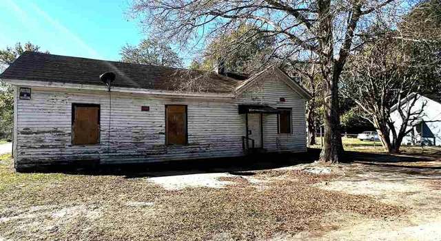 Photo of 10 Lee St, Bennettsville, SC 29512