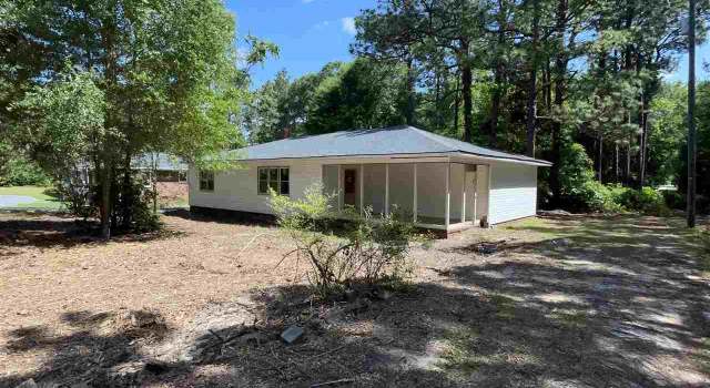 Photo of 1009 Trailwood Dr, Hartsville, SC 29550