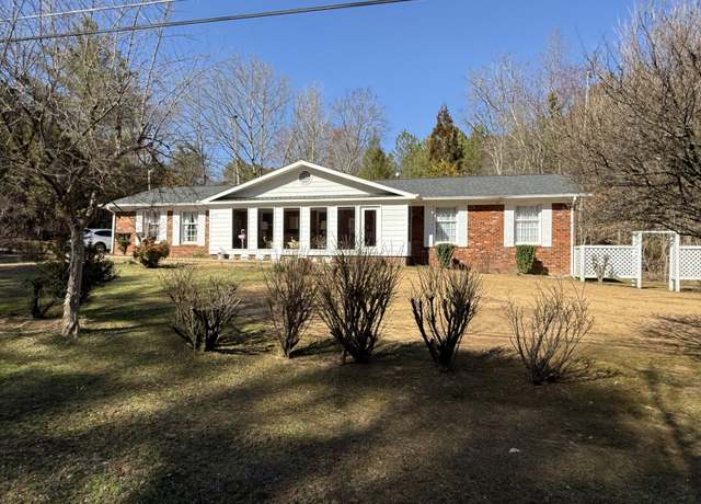 Property at 200 Bent Tree Dr NW, Cleveland, TN 37312, 4 beds, 2 baths