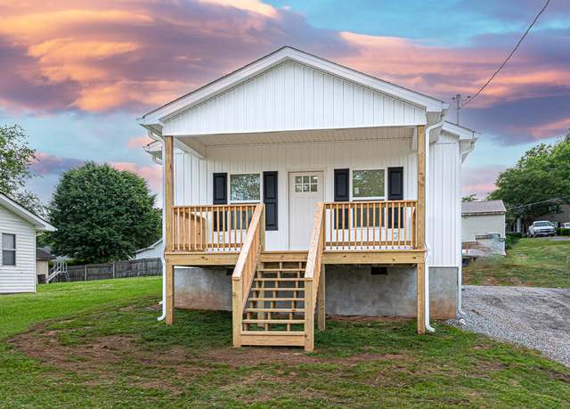 Property at 104 Henderson Street St, Athens, TN 37303, 2 beds, 2 baths