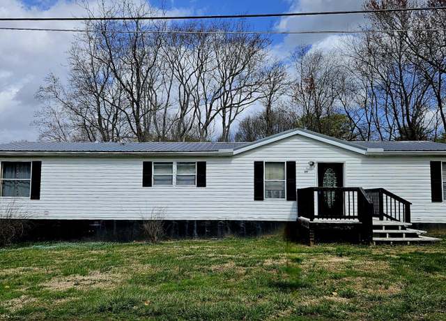 Property at 119 H St, Sweetwater, TN 37874, 3 beds, 2 baths