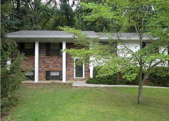 Property at 917 Whisperwood Trl NE, Cleveland, TN 37312, 3 beds, 2 baths