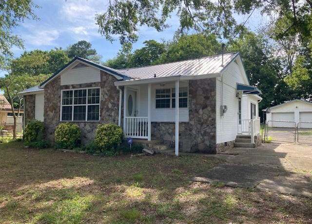 Property at 2230 Curtis Ln SE, Cleveland, TN 37311, 3 beds, 2 baths