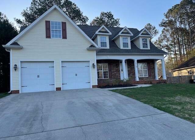 Property at 512 Thoroughbred Dr NW, Cleveland, TN 37312, 4 beds, 2.5 baths