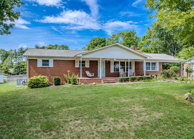 Property at 1212 Miami St, Athens, TN 37303, 2 beds, 2.5 baths