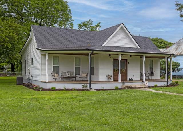 Property at 437 W Jackson Ave, Spring City, TN 37381, 3 beds, 2 baths