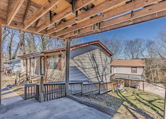Property at 1622 Hutsell Dr, Athens, TN 37303, 3 beds, 1.5 baths