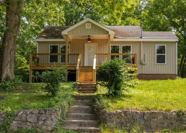 Property at 215 Sunset Dr, Athens, TN 37303, 3 beds, 2 baths
