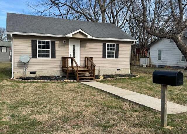 Property at 425 4th St SE, Cleveland, TN 37311, 2 beds, 1 bath