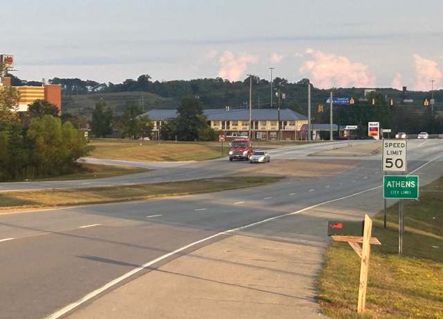 Property at 563 Highway 30w W, Athens, TN 37303