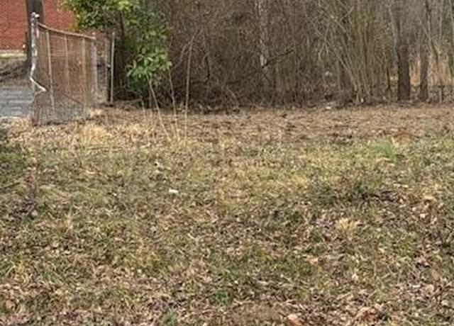 Property at 107 Glass St, Jackson, TN 38301