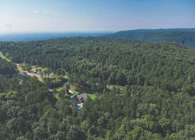 Property at 833 Highgate Pt, Soddy-daisy, TN 37379