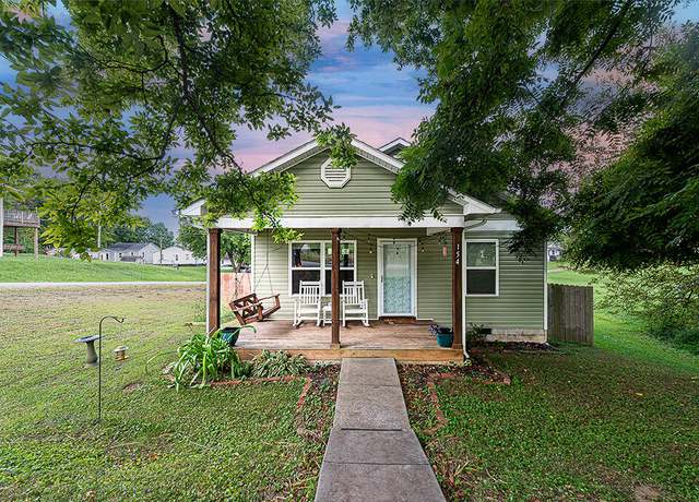 Property at 154 Cedar Ave, Knoxville, TN 37917, 3 beds, 2 baths