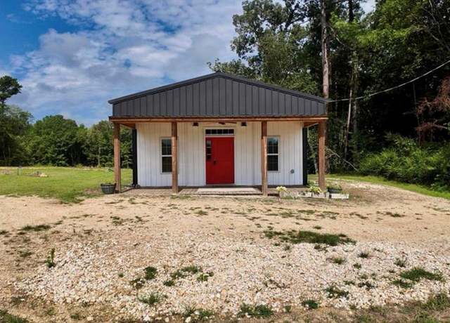 Property at 915 Pleasant Grove Rd, Springville, TN 38256, 2 beds, 1 bath