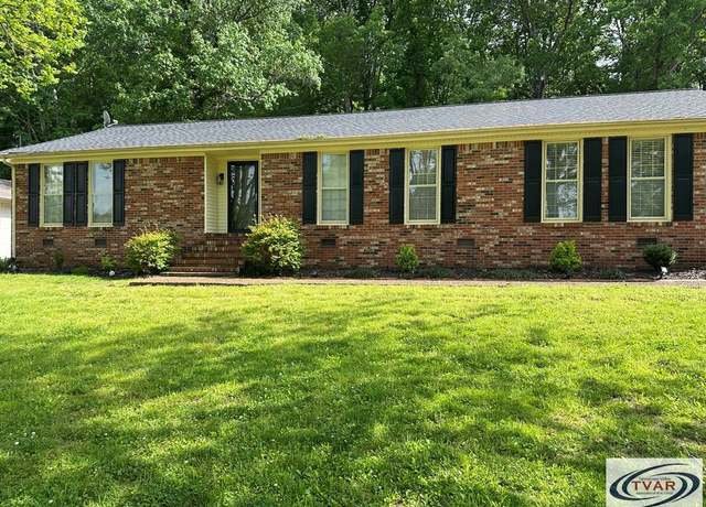 Property at 1921 White Oak Dr, Paris, TN 38242, 4 beds, 2.5 baths