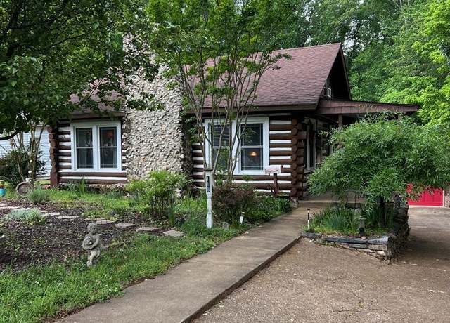 Property at 118 Currier St, Paris, TN 38242, 2 beds, 2 baths