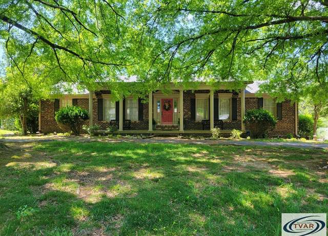 Property at 206 Peachtree St, Paris, TN 38242, 3 beds, 2.5 baths