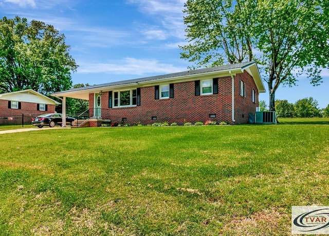 Property at 110 Rosewood Dr, Greenfield, TN 38230, 3 beds, 2 baths