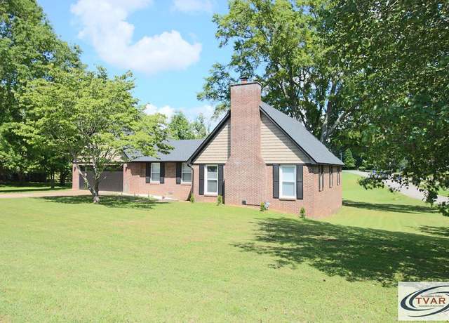 Property at 132 Diamond Dr, Mckenzie, TN 38201, 4 beds, 3 baths