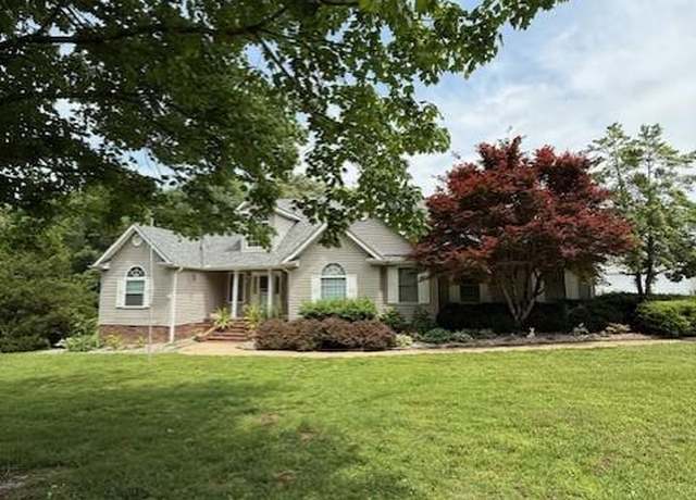 Property at 100 Meadowbrook Dr, Paris, TN 38242, 3 beds, 2 baths