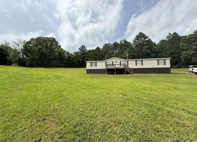 Property at 665 Seymore Rd, Paris, TN 38242, 3 beds, 2 baths